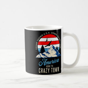 Caneca De Café Tarifas Malucas E Nos Derrubando A Lane Louca