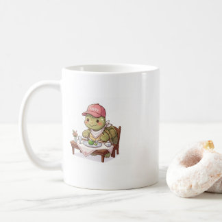Caneca De Café Tartaruga feliz e fofa fazendo uma refeição