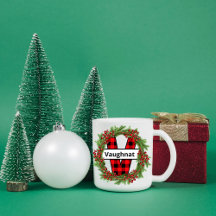 "Taza de navidad personcon letra V"