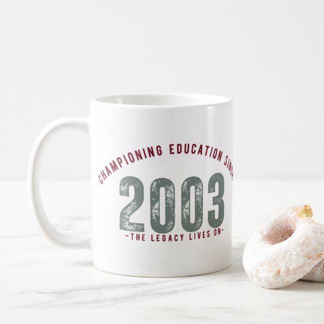 Caneca De Café Teacher Mug - Championing education Since 2003 (Com Donut)