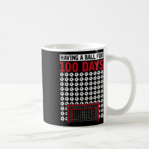 Caneca De Café Tendo um Byll por 100 dias de futebol escolar 100º