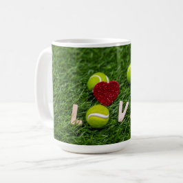 Caneca De Café Tênis com LOVE na grama verde