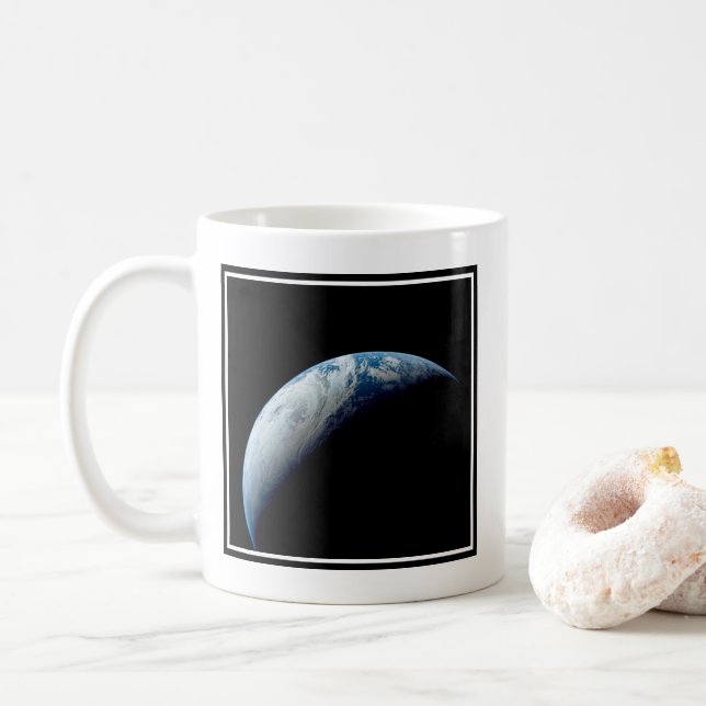 Caneca De Café Terra Crescente Tirada Da Missão Apollo 4. (Com Donut)
