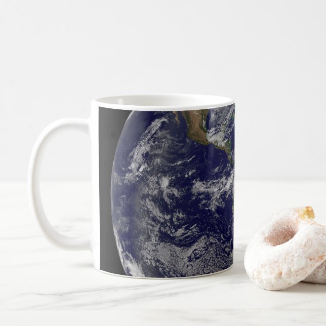 Caneca De Café Terra De cheio Mostrando Uma Tempestade De Inverno (Com Donut)