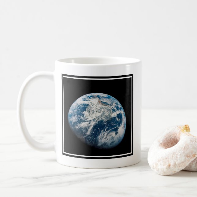 Caneca De Café Terra Tirada Da Nave Espacial Aollo 8. (Com Donut)