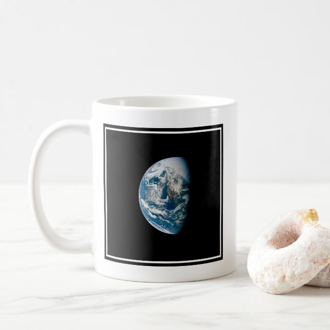 Caneca De Café Terra Tirada Da Nave Espacial Apollo 13. (Com Donut)
