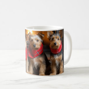 Caneca De Café Terrier Australiano junto à Lareira Natal