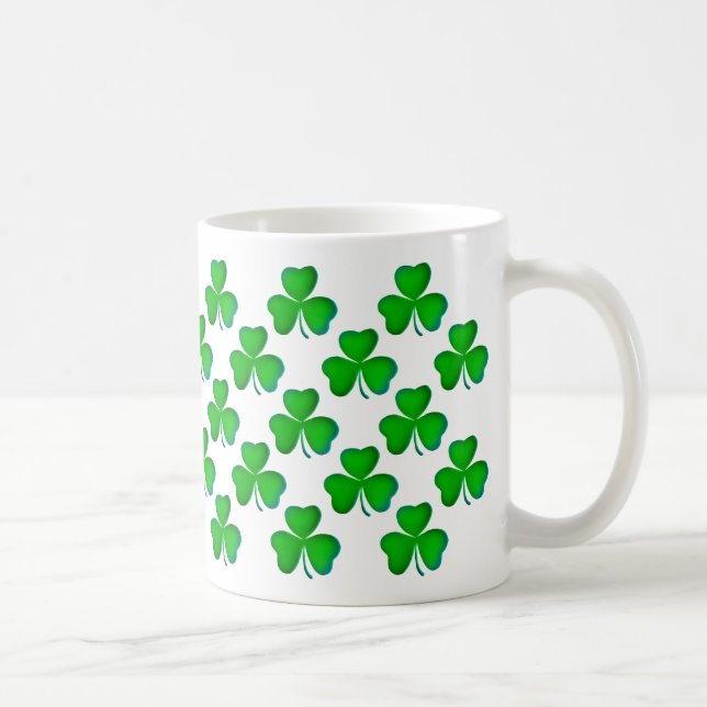 Caneca De Café Teste padrão verde dos trevos (Direita)