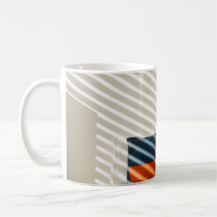 Caneca De Café Têxteis de xadrez preto vermelho e branco em cama