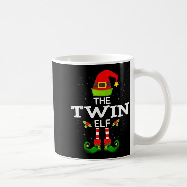 Caneca De Café The Twin Elf Christmas Family Matching Pajama  (Direita)