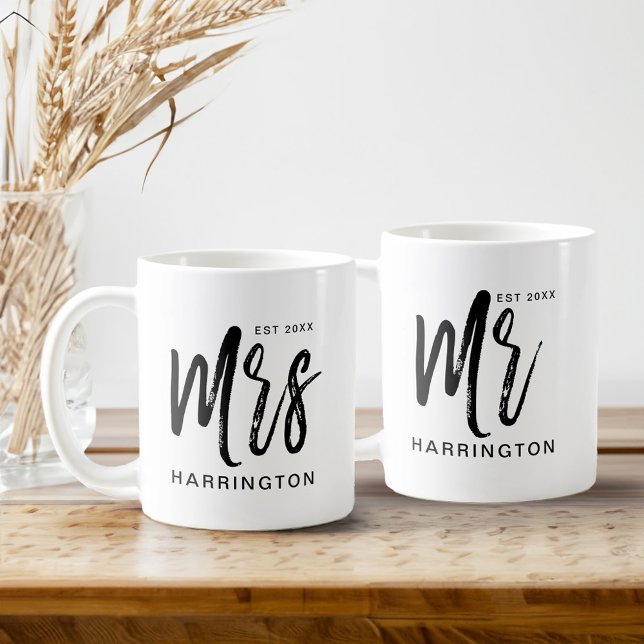 Caneca De Café Tipografia moderna e mínima Sra. Wifey (Modern & Minimal Typographic Mrs Wifey & Mr. Hubby Coffee Mug)