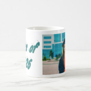 Caneca De Café Tipografia verde da turma de 2026 foto de formatur