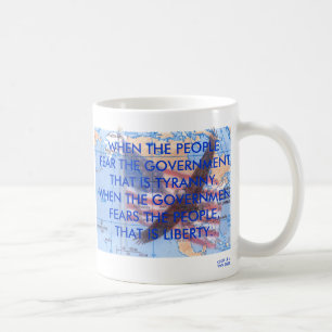 CANECA DE CAFÉ TIRANIA CONTRA A LIBERDADE