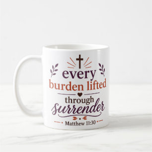 Caneca De Café Todo Fardo Levantado Através da Rendição Cristã