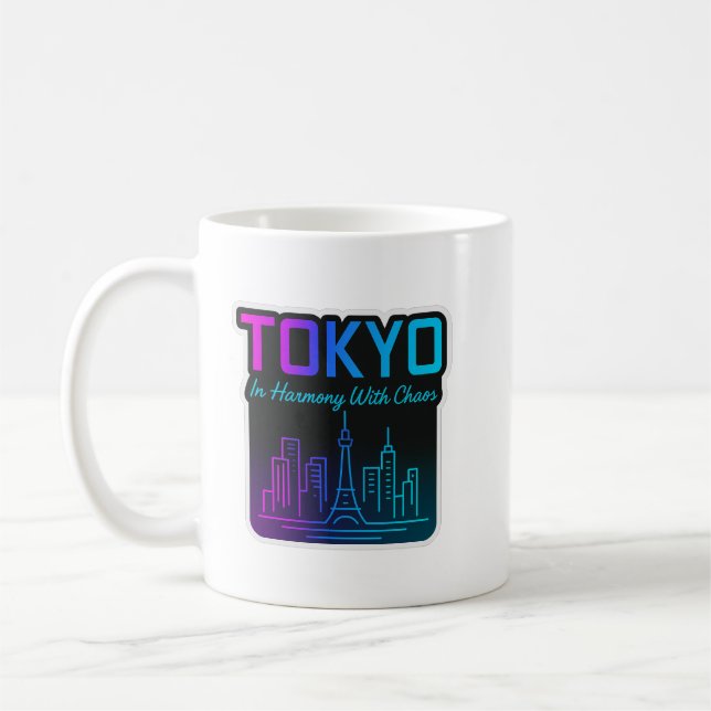 Caneca De Café Tokyo In Harmony With Chaos – Neon Skyline Art (Esquerda)