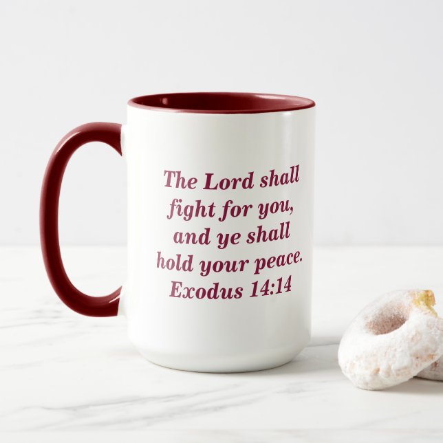 Caneca de café tom marrom com versículo de Êxodo 1 (Com Donut)