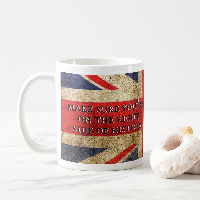 Caneca De Café Tommy Robinson - Lado direito da história (+flag) (Com Donut)