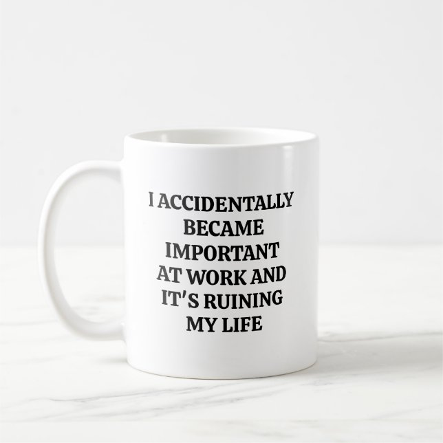 Caneca De Café Tornou-se Importante no Trabalho Colega de Trabalh (Esquerda)