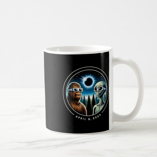 Caneca De Café Total de Eclipse Solar Funny Bigfoot Data de abril (Direita)