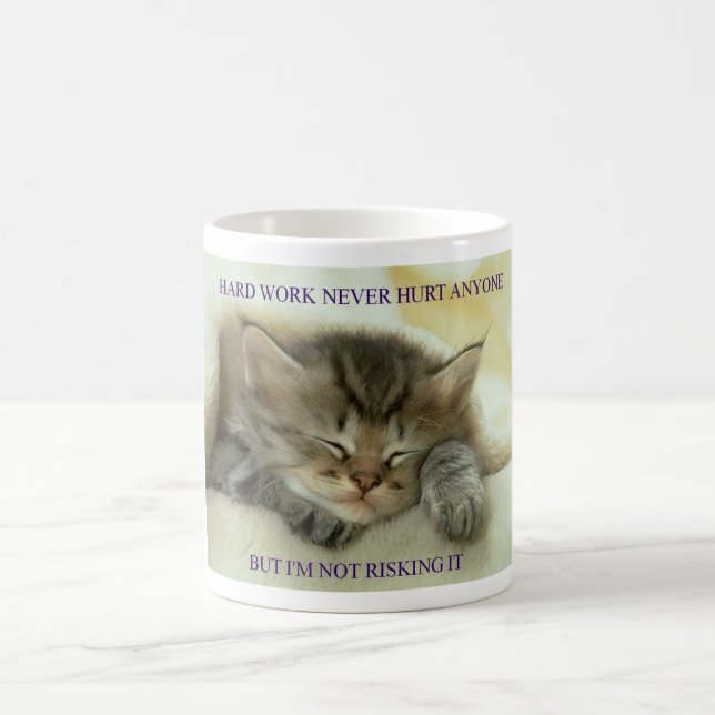 Caneca De Café trabalho duro dos gatos (Centro)