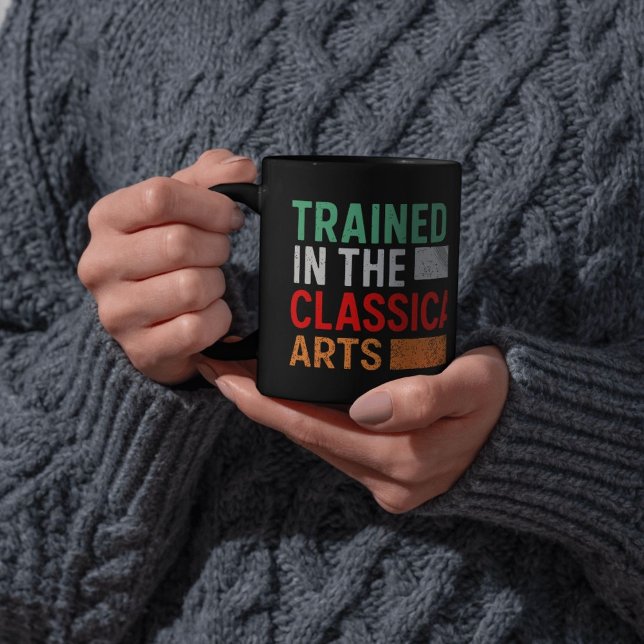 Caneca De Café Treinado na Transmissão Manual das Artes Clássicas (Criador carregado)