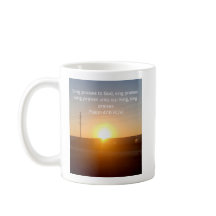 Caneca de Café Trem ao Nascer do Sol