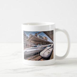 Caneca De Café Trens de bala japoneses na estação de Tokyo
