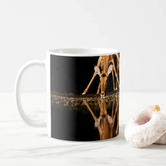 Caneca De Café Três impalas bebem juntos à noite (Com Donut)