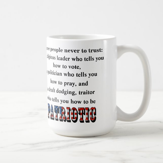 Caneca De Café Três pessoas que nunca confiam: (Direita)