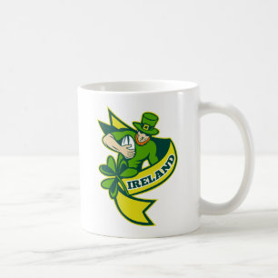 Caneca De Café Trevo irlandês do chapéu do leprechaun do jogado