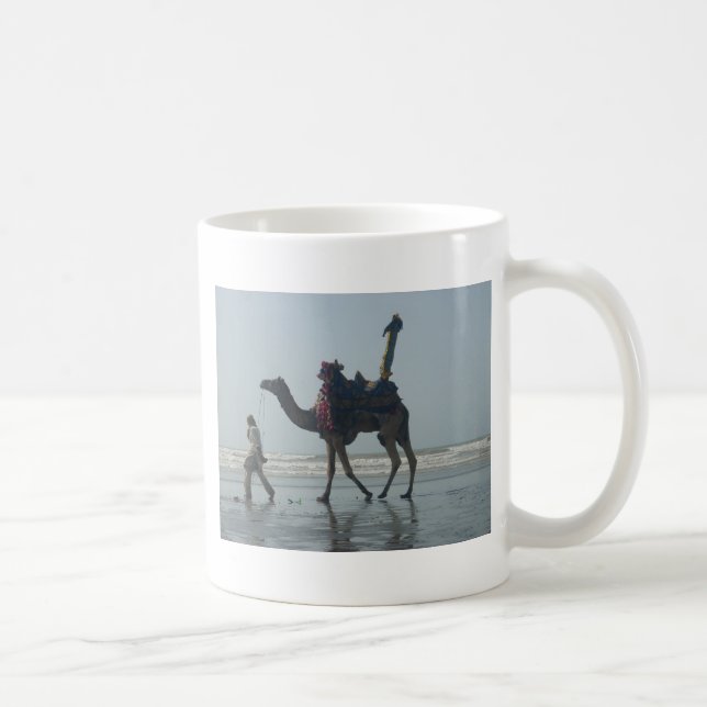 Caneca De Café Tribal Camel Ride: Areia e Mar Morning (Direita)