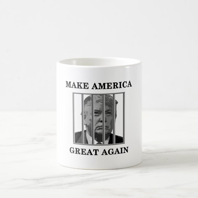 Caneca De Café Trump atrás de Bares (Centro)