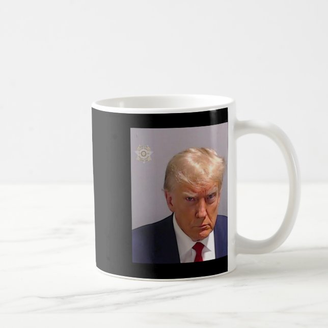 Caneca De Café Trump Mugshot Tee - Icônico E Engraçado (Direita)