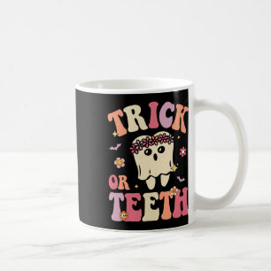 Caneca De Café Truque Ou Dentes Fantasma Groovy Dental Halloween