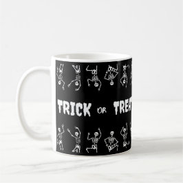 Caneca De Café Truque ou trate crânios engraçados do Halloween
