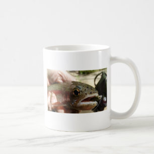 Caneca De Café Truta nas Mãos