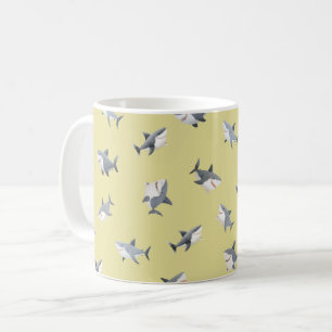 Caneca De Café Tubarões em Aquarela Espalhados em Amarelo Claro