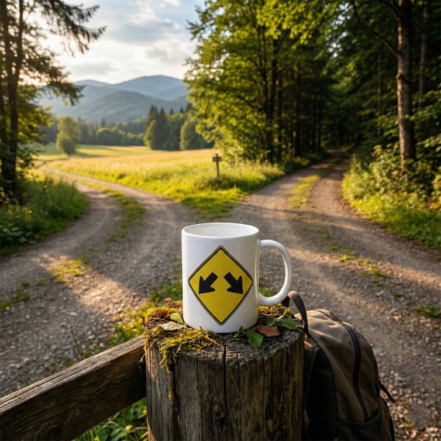 Caneca De Café Two Downward Arrows Warning Road Sign (Criador carregado)