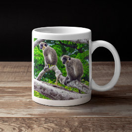 Caneca De Café Two Green Monkeys Sitting In Tree Print Mug