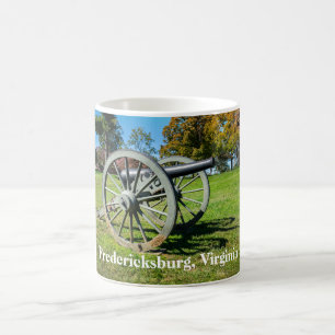 Caneca De Café Um canhão no campo de batalha de Fredericksburg