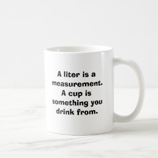 Caneca De Café Um copo é algo que você bebe de