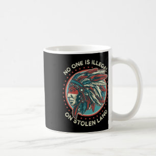 Caneca De Café Um É Ilegal No Protesto Anti-Trump Terrestre Rouba