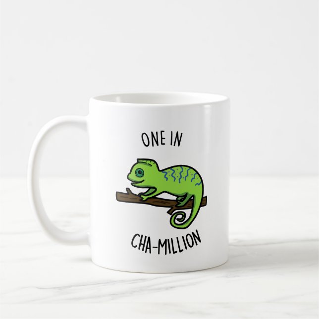 Caneca De Café Um Em Cha-Milhão De Chameleon Engraçado (Esquerda)