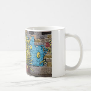 Caneca De Café Um Grafite De Coruja Louco E Fantasia