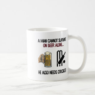 Caneca De Café Um homem não pode sobreviver só de cerveja, ele ta