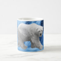 Um Urso Polar na cascata congelada