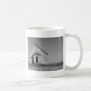 Caneca De Café Uma escola da sala na cor seletiva preto e branco