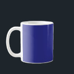 Caneca De Café uma parede azul com um relógio<br><div class="desc">Elevem a decoração doméstica com um belo relógio azul de parede como um eterno de decoração de parede. Adicione um pop de cor e estilo à sua sala com este elegante relógio!</div>