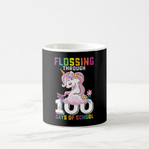 Caneca De Café Unicórnio Passando Fio Dental nos 100 Dias de Esco