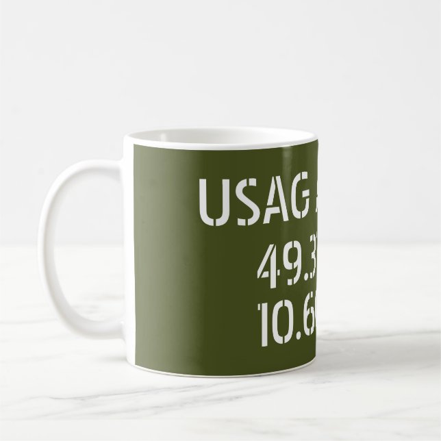 Caneca De Café USAG Ansbach Latitude Longitude (Esquerda)